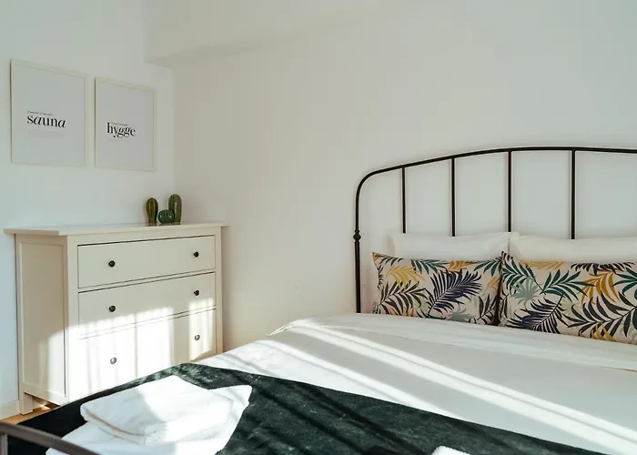 Central Modern Design Apartment