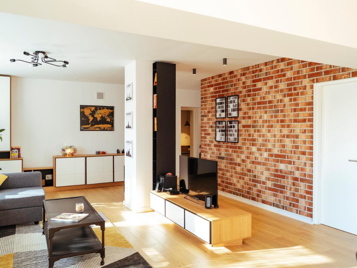 Modern Design Apartment *